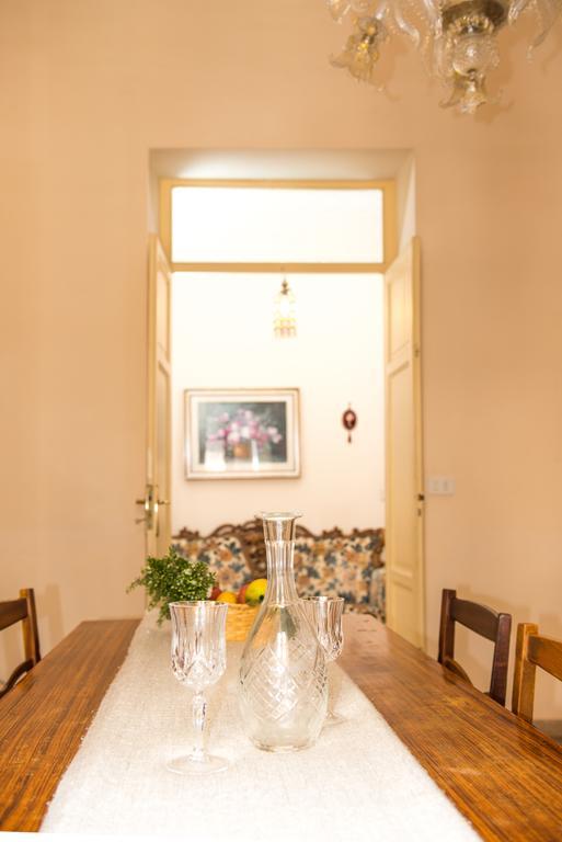 La Casa Di Via Narbone Hotel Palermo Esterno foto